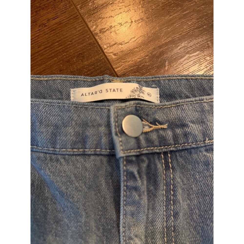 Altar’d State Jean Skirt Medium Wash Denim w/Pockets! Size XL - Picture 2 of 4